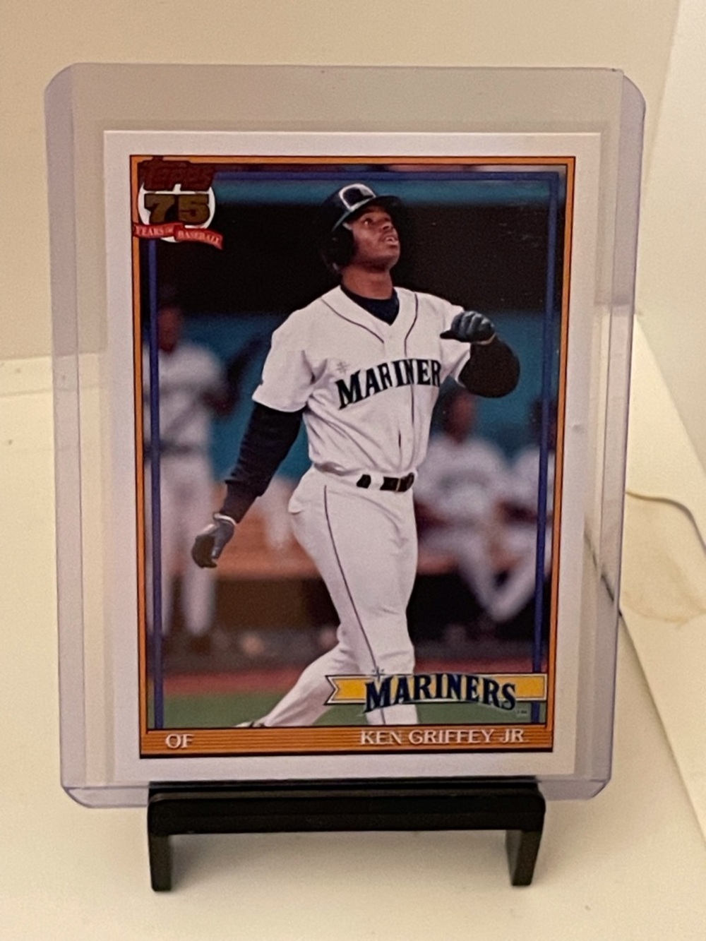 Ken Griffey Jr. 2026 Topps series Baseball-75th anniversary Retro Parallel